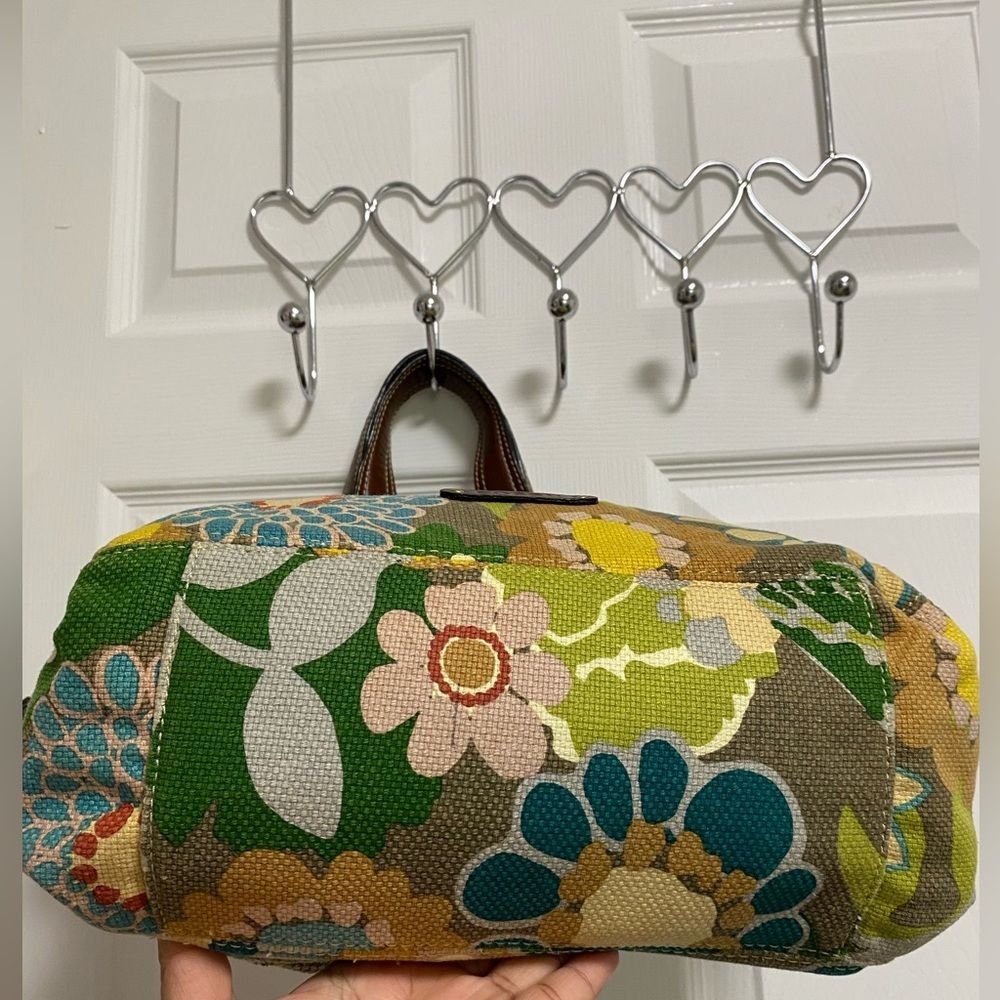 Fossil Vintage Floral  Canvas Tote Bag with Brown Accents - Picture 4 of 7